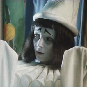 Meet your Posher, Pierrot